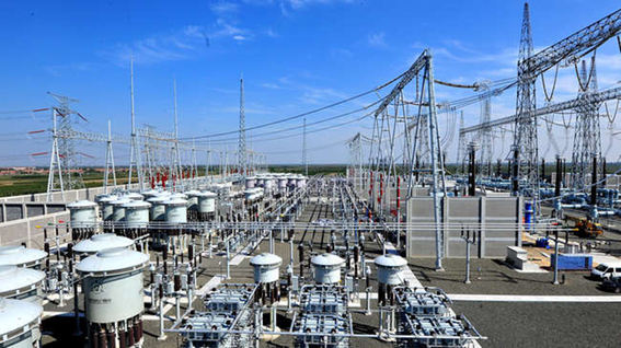 國(guó)家電網(wǎng)特高壓變電站極端環(huán)境實(shí)拍圖