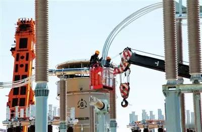 特高壓換流站光開(kāi)關(guān)EMC測(cè)試現(xiàn)場(chǎng)